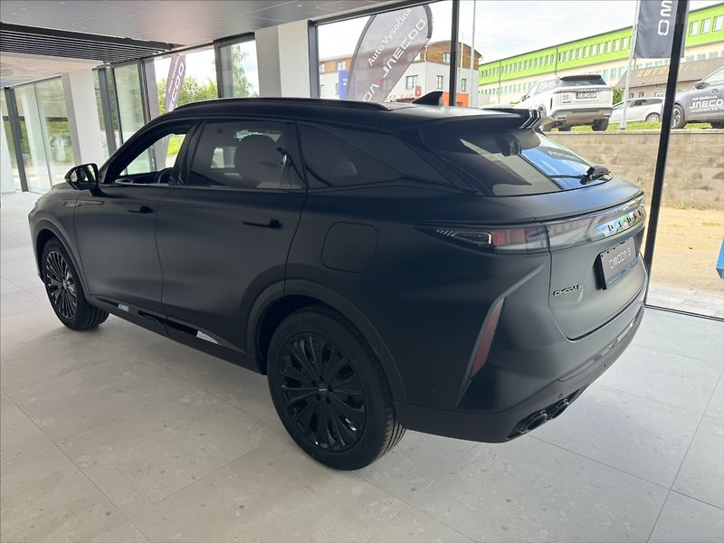 Omoda 9 (2026) 1,5 SHS PREMIUM Black Knight - fotka 2 z 16