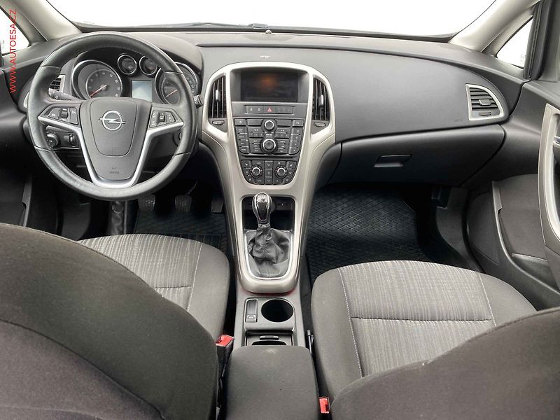 Opel Astra (2011) 1.6i, AC, xenon, navi - fotka 8 z 19