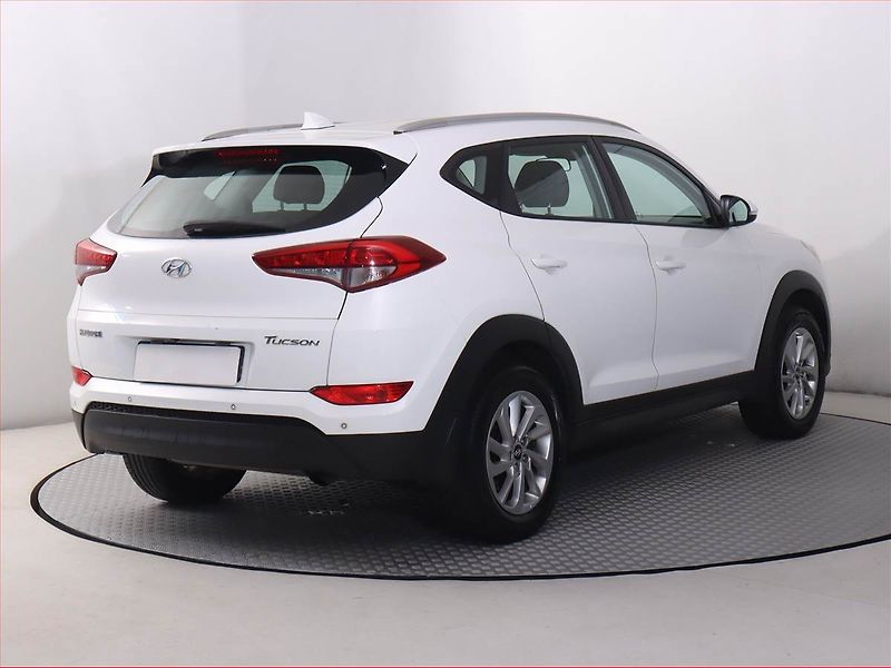 Hyundai Tucson (2018) Family 1.6 GDI, Serv.kniha - fotka 5 z 18