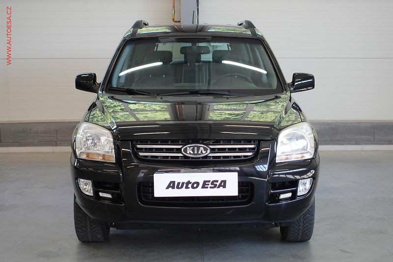 Kia Sportage (2005) 2.0i 4x4, AC, temp, tažné - fotka 2 z 20