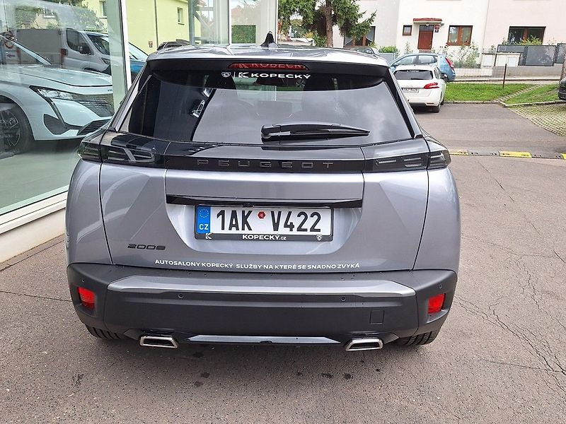 Peugeot 2008 (2025) ALLURE 1.2 PT 130K EAT8 - fotka 5 z 20