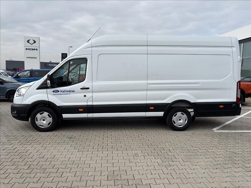 Ford Transit 2,0 EcoBlue 121kW L4 DPH - fotka 2 z 43