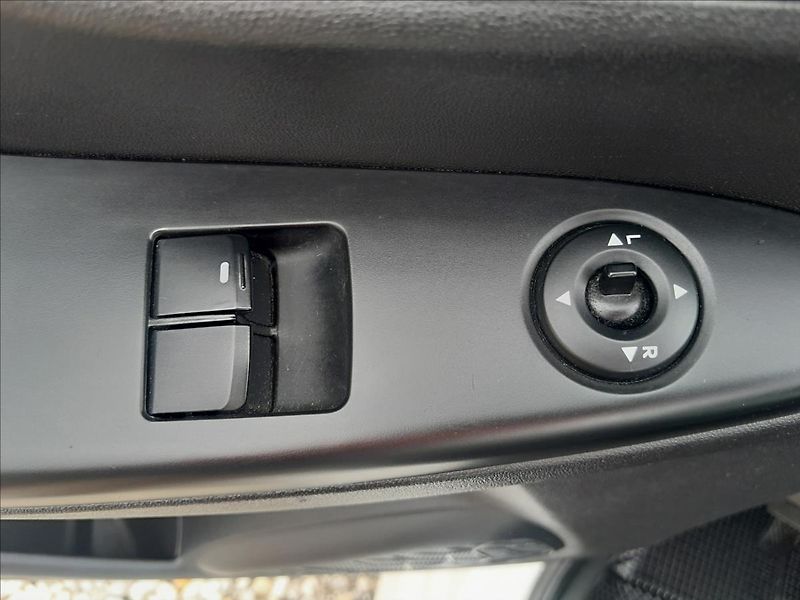 Hyundai ix20 1,4i16V 66 kW - fotka 19 z 48