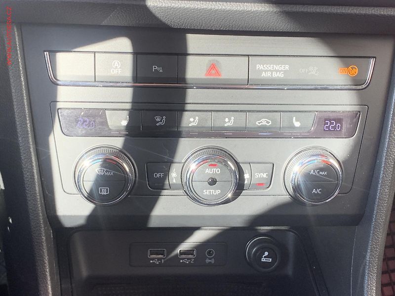 Seat Ateca (2019) 1.5TSi, Style, navi - fotka 19 z 21