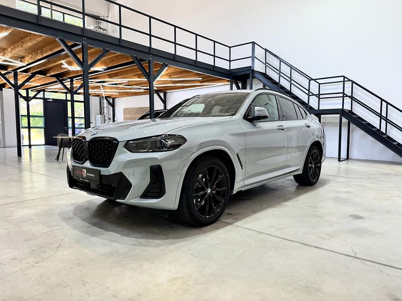 BMW X4 (2024) BMW X4 xDrive20d mHEV A/T - fotka 1 z 15