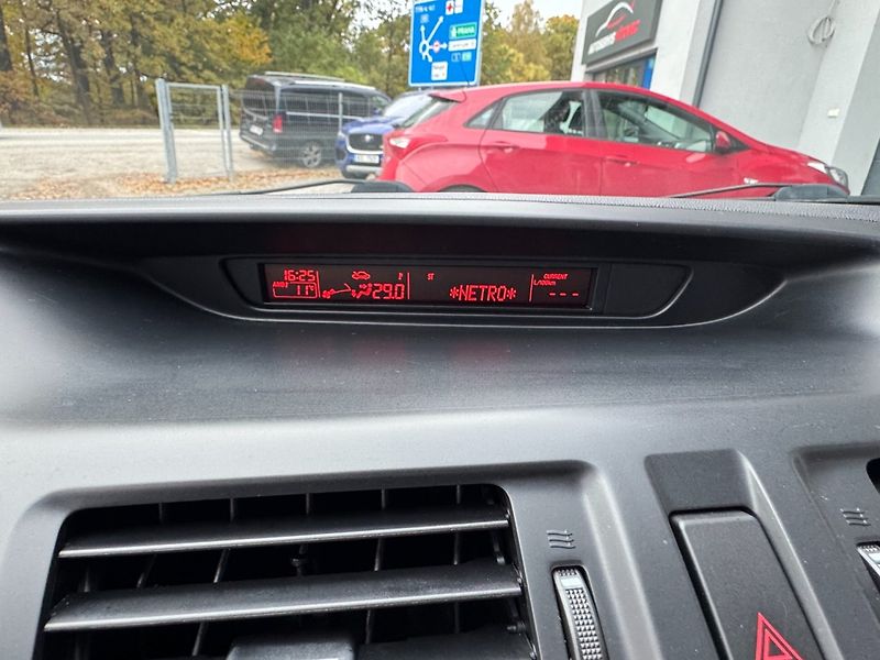 Mazda 5 (2012) 1.6 MZR-CD, 7míst - fotka 19 z 36