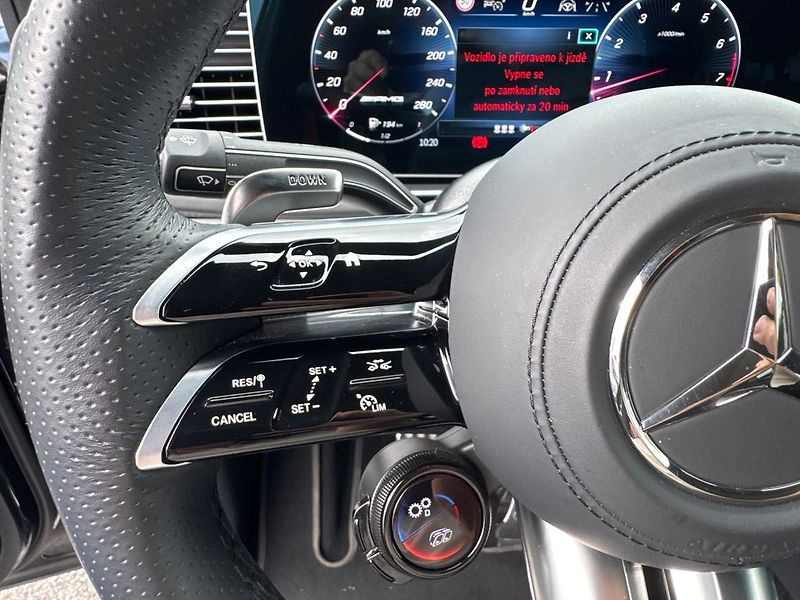 Mercedes-Benz GLE 4MATIC+ - fotka 21 z 23