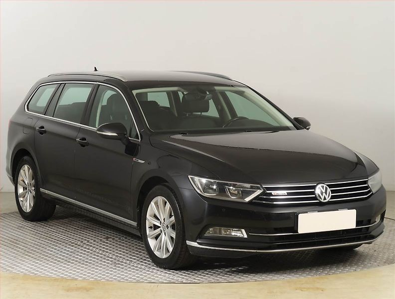 Volkswagen Passat (2018) 2.0 TDI, 4X4, Automat, Kůže - fotografie inzerátu