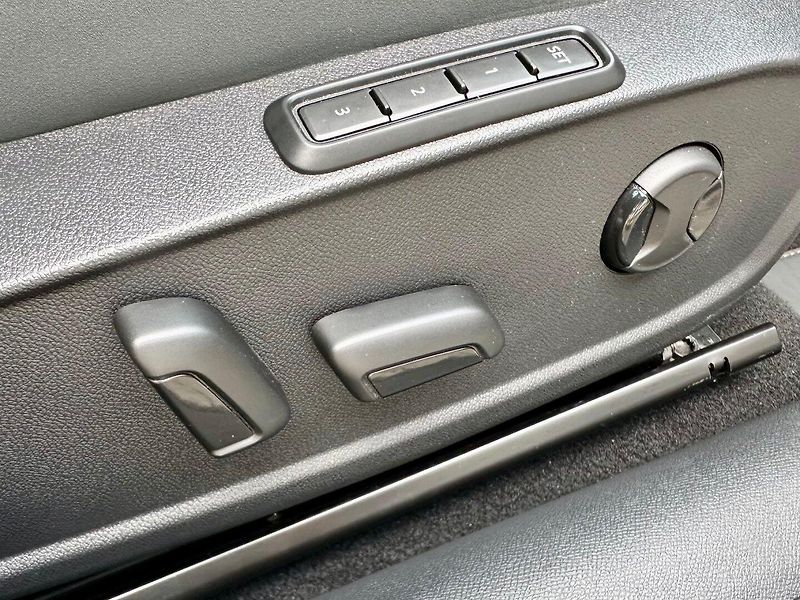 Cupra Leon (2025) VZ 2.0TSI 245kW EXTREME - fotka 32 z 38