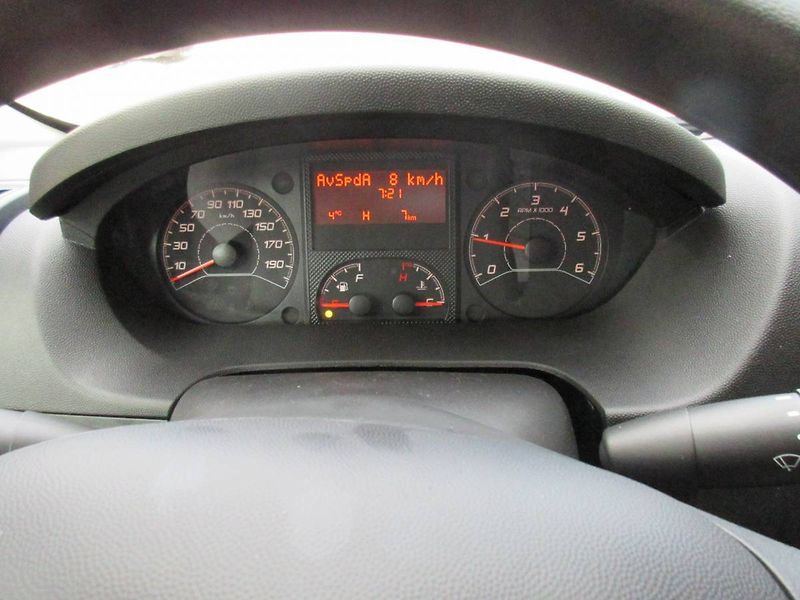 Opel Movano Van 3500 L3H2 2.2CDTI 103kW/14 - fotka 18 z 21