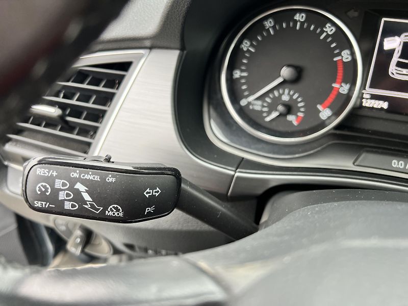 Škoda Fabia JOY 1.0MPi 55kw KLIMA NAVI ALU - fotka 15 z 47