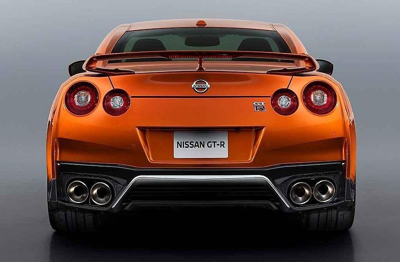 Nissan GT-R.