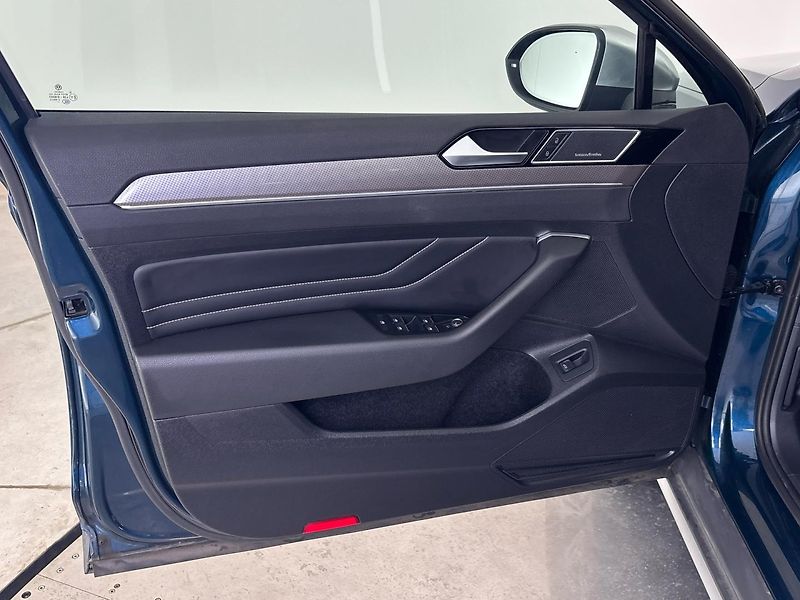 Volkswagen Passat Alltrack 4MOT DSG - fotka 13 z 31