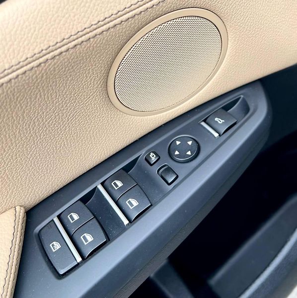 BMW X3 (2017)  XDRIVE28I AUTOMAT 2017 180KW - fotka 9 z 35