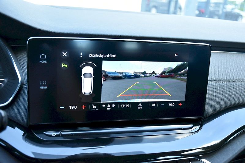 Škoda Octavia (2023) Style Plus 1.5 eTSI DSG - fotka 21 z 34