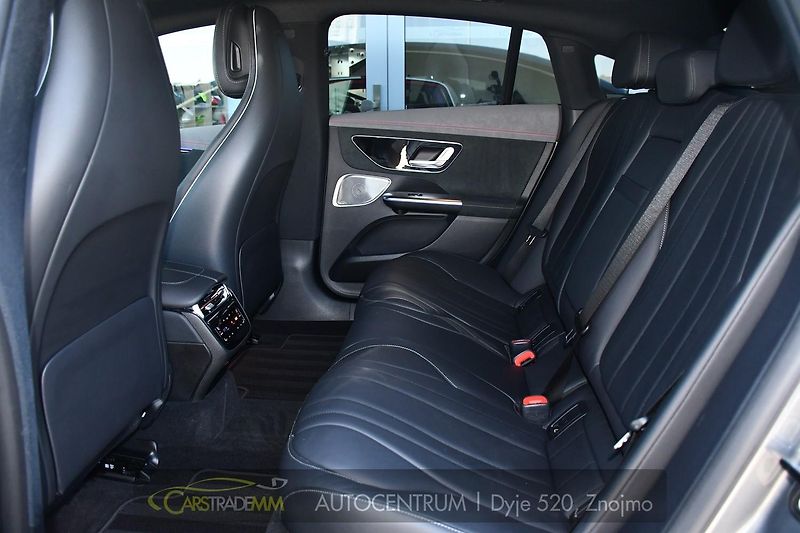 Mercedes-Benz EQE 350 AMG 4MATIC PANORAMA  - fotka 13 z 55