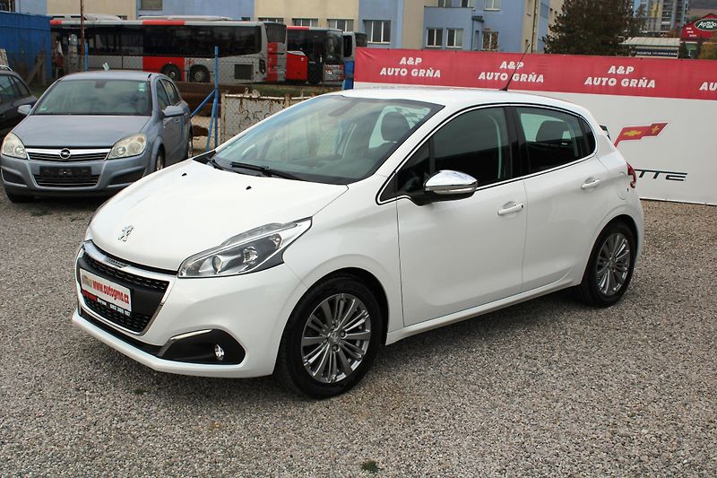 Peugeot 208 (2018) 1.2i 1.MAJITEL KLIMA TEMPOMAT  - fotka 3 z 24