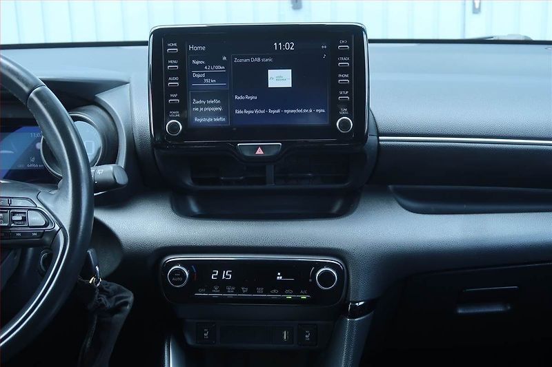 Toyota Yaris (2023) 1.5 VVT-i Hybrid, Automat - fotka 12 z 20