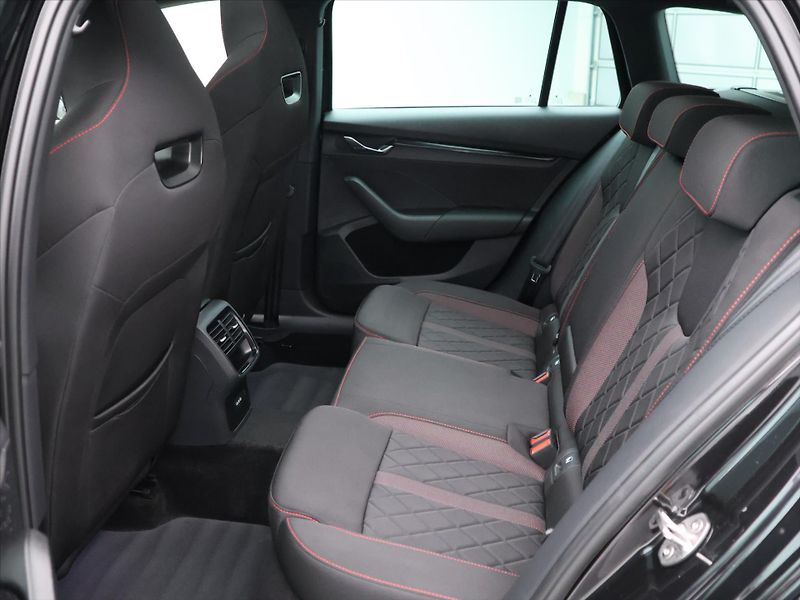 Škoda Octavia RS 2,0 TDI 147kW DSG LED Klima - fotka 14 z 36