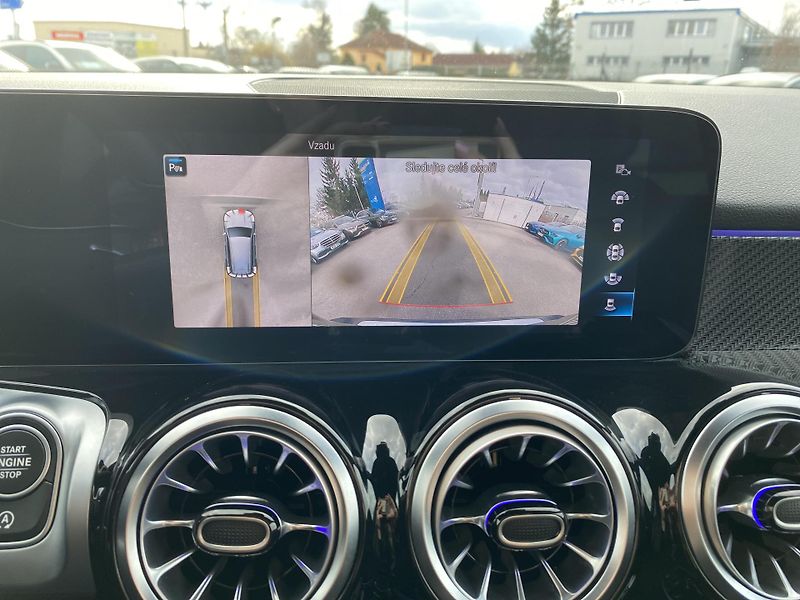 Mercedes-Benz GLB 200d 4M AMG - fotka 24 z 27