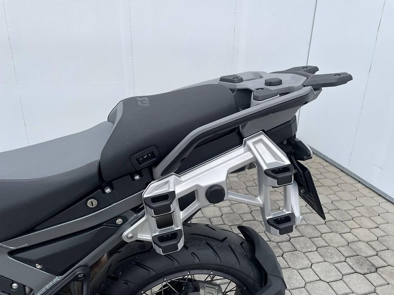 BMW (2025) R 1300 GS Adventure - fotka 9 z 12