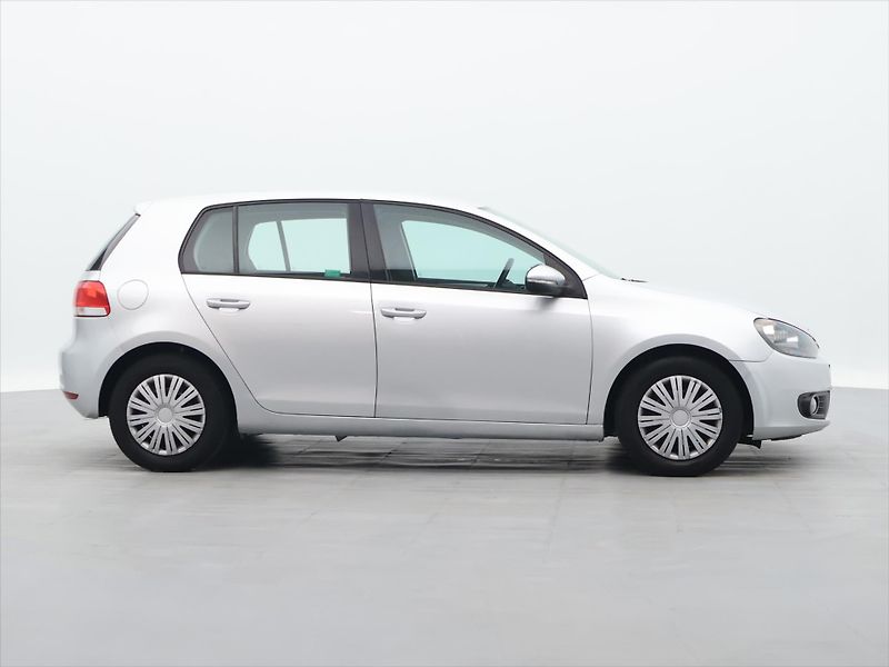 Volkswagen Golf 1,4 MPI 59KW Klimatizace CZ - fotka 8 z 31
