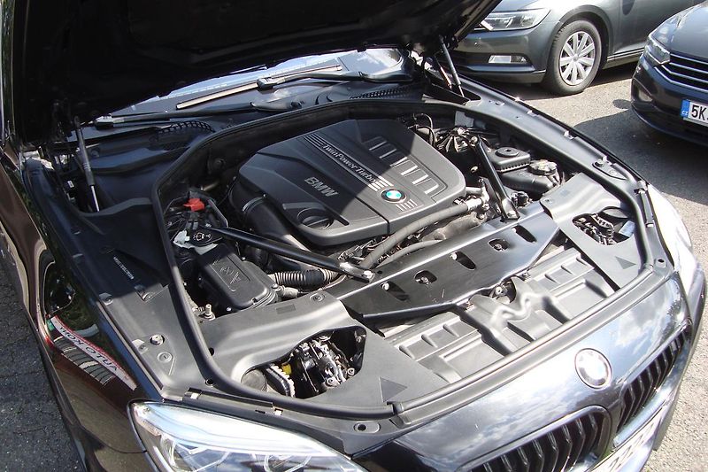 BMW Řada 6 (2016) Gran Coupé 640d M Xdrive,ČR - fotka 16 z 78
