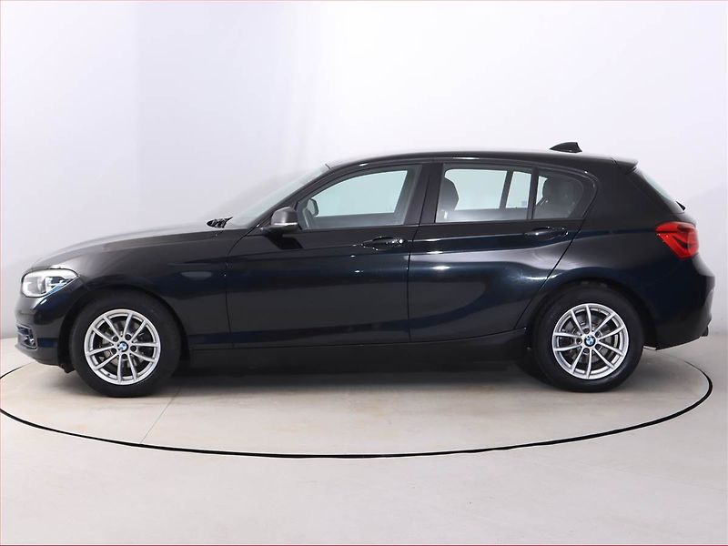BMW Řada 1 (2019) 116d, Automat, Serv.kniha - fotka 3 z 22
