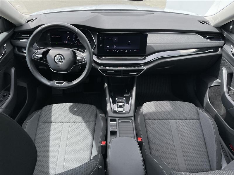Škoda Octavia 2,0 TDI DSG Combi Style LED - fotka 6 z 24