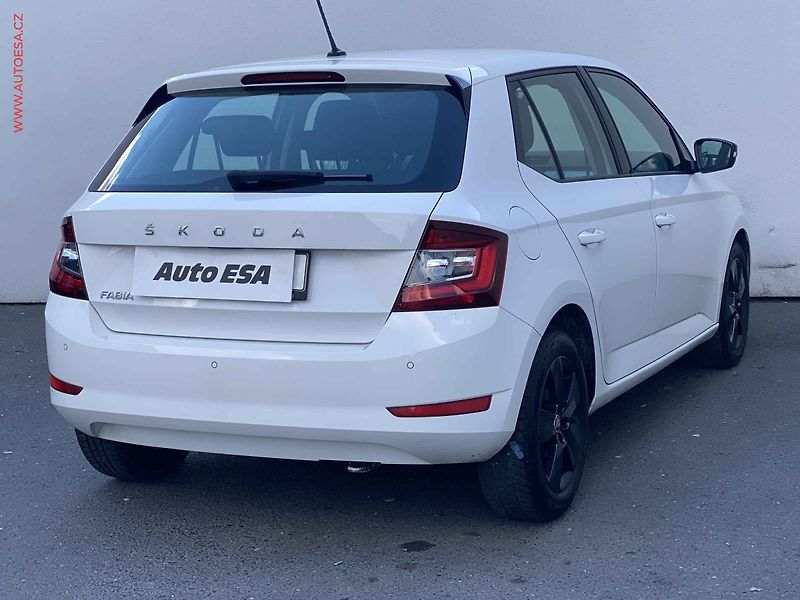 Škoda Fabia (2021) 1.0 TSi, 2.maj,ČR, Ambition - fotka 4 z 18