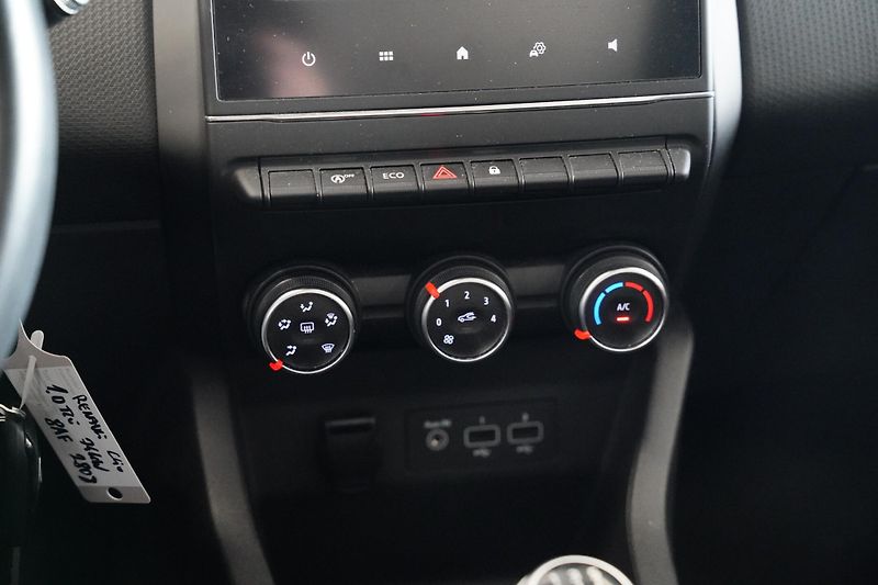 Renault Clio - fotka 21 z 25