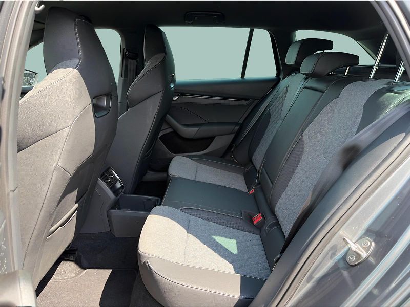 Škoda Octavia 1.5TSi 110kW Sportline - fotka 16 z 21