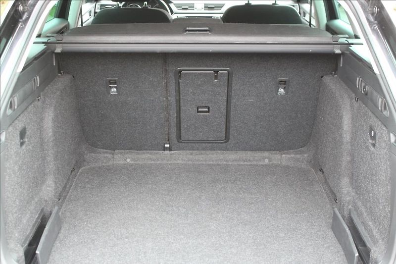 Škoda Superb 2,0 TDi  AMBITION 4X4 110kW - fotka 14 z 24