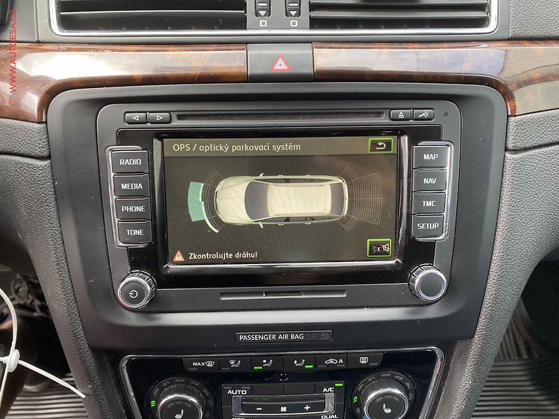 Škoda Superb (2015) 1.6 TDi, Elegance, kůže - fotka 17 z 17