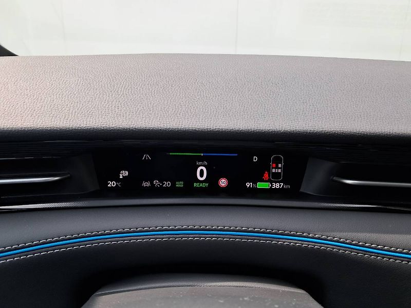 Volkswagen ID.7 (2023) Pro 210  kW , kap. 77 kWh - fotka 9 z 33