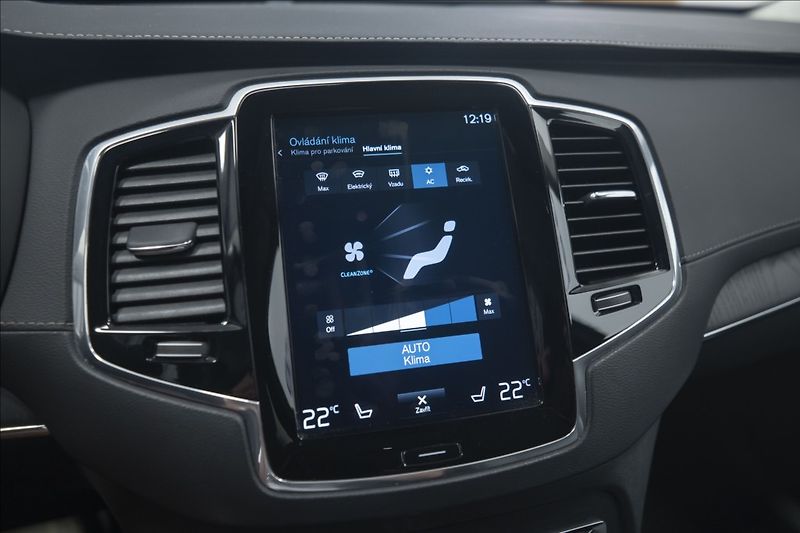 Volvo XC90 2,0 B5 AWD INSCRIPTION 7 MÍST - fotka 33 z 47