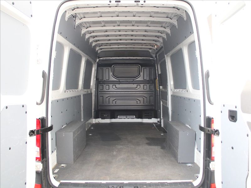 Volkswagen Crafter 2,0 TDi 35 DR 5L.Zár. 170tkm. - fotka 16 z 17