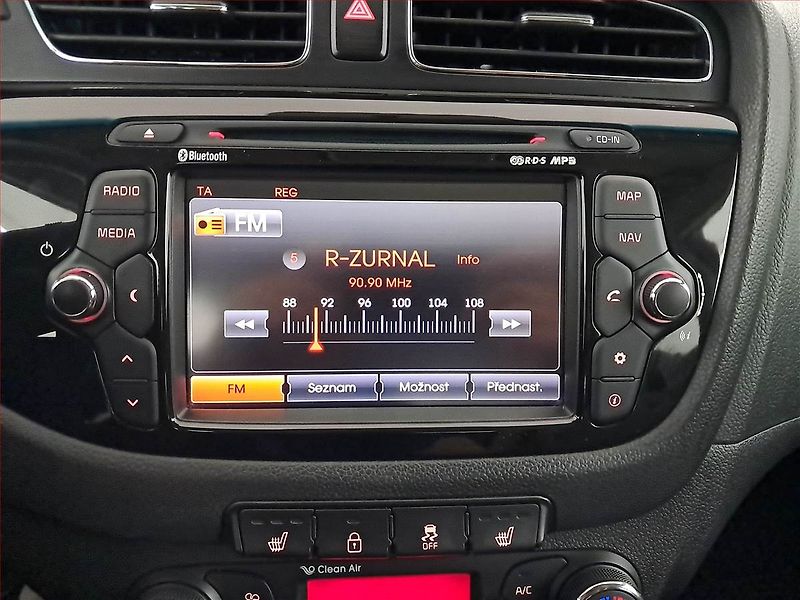 Kia Ceed (2015) 1.6 CRDi, Serv.kniha, Navi - fotka 13 z 21