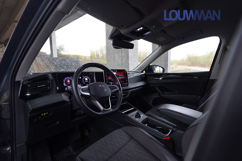 Volkswagen Tiguan 1.5 Life DSG - fotka 25 z 34