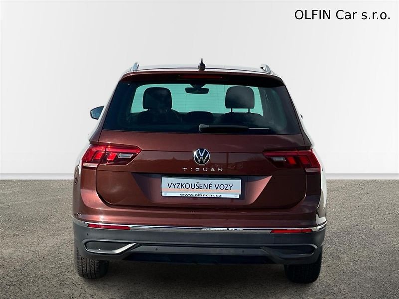 Volkswagen Tiguan 1,5 TSi 110 kW LIFE - fotka 8 z 27