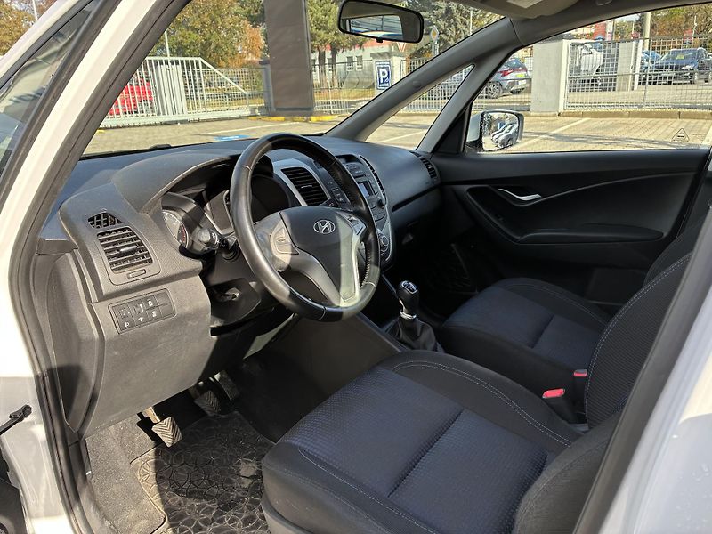 Hyundai ix20 1.6 i 92kW KLIMA TAŽNÉ ČR  - fotka 9 z 23