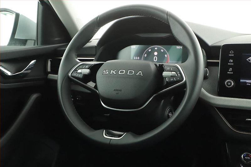 Škoda Scala (2025) 1.0 TSI, Top Selection, FullLe - fotka 18 z 20