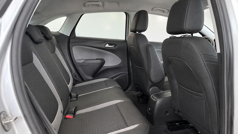 Opel Crossland X (2017) - fotka 11 z 23