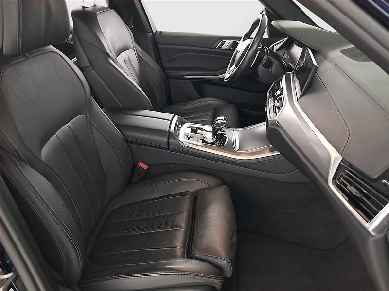 BMW X5 (2021) xDrive30d - fotka 9 z 31