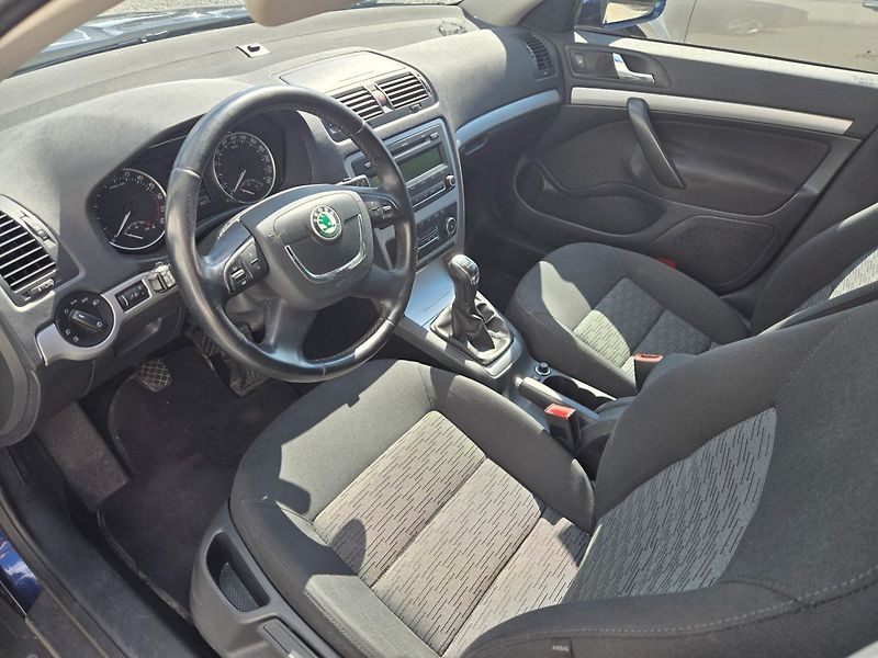 Škoda Octavia (2013) 2.0 TDI Serviska - fotka 11 z 31