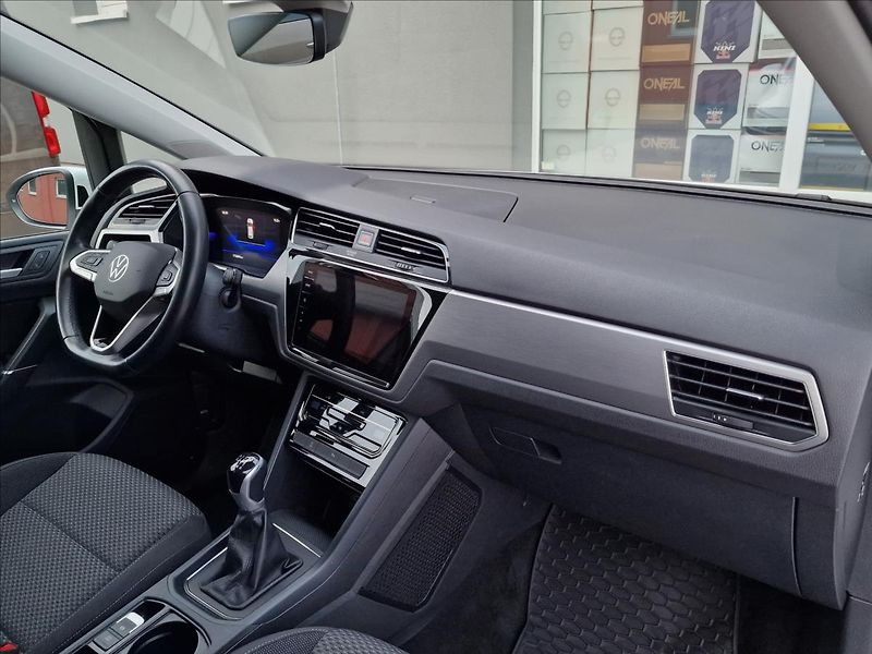 Volkswagen Touran 2.0 TDI Comfortline,ČR,1.Maj. - fotka 13 z 50