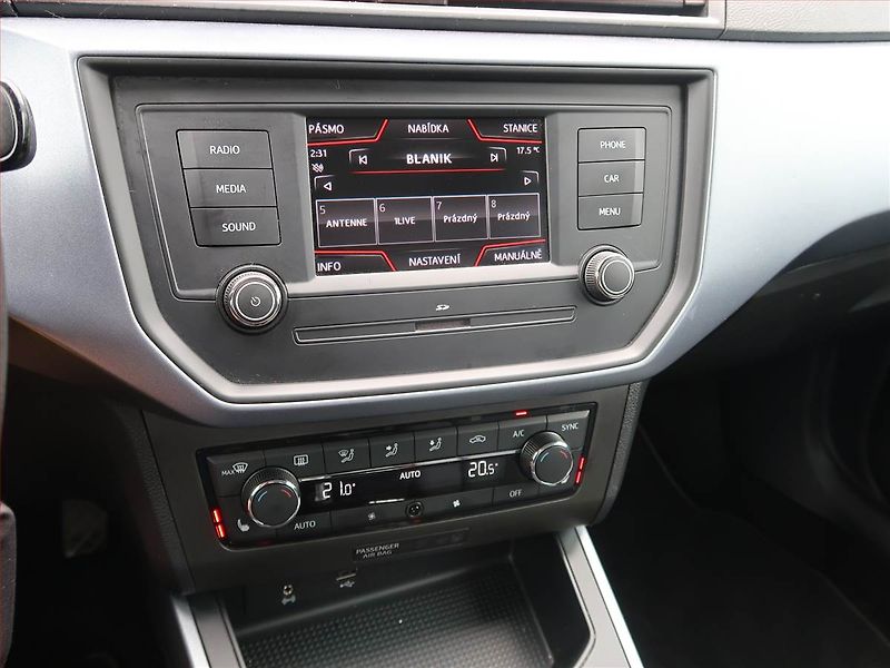 Seat Arona (2018) 1.6 TDI, Vyhř. sedaček - fotka 12 z 19