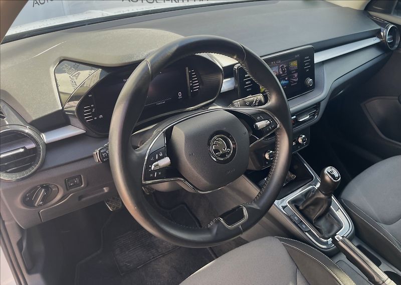 Škoda Fabia 1,0 tsi Edition 110 81kw po se - fotka 12 z 23