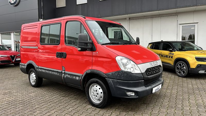 Iveco Daily 2.3M-Jet 35S 5.Míst  - fotka 4 z 12