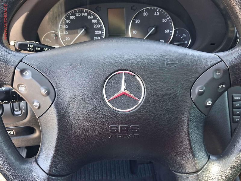 Mercedes-Benz Třídy C (2007) 1.8i, Panorama, AC - fotka 18 z 24